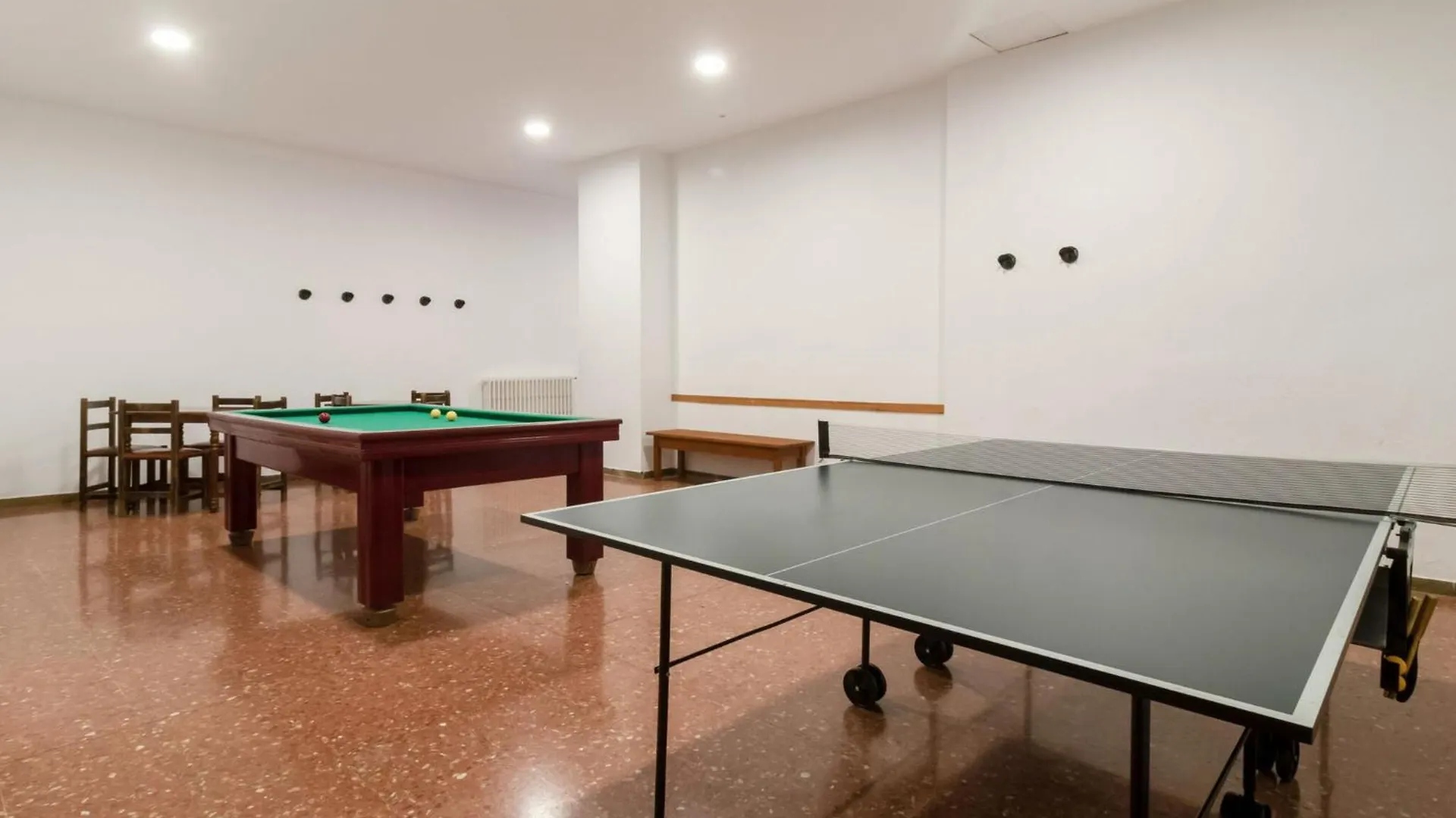 Peaceful Apartment In Vielha With Swimming Pool